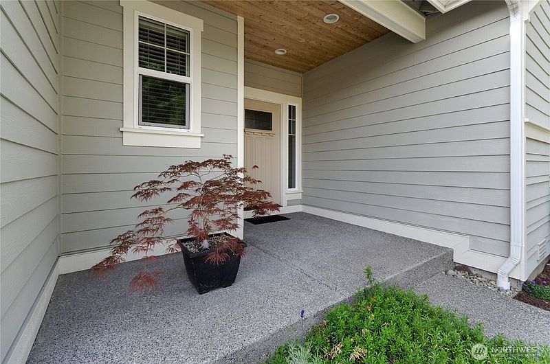 3rd image of 7121 Munn Lake Drive SE