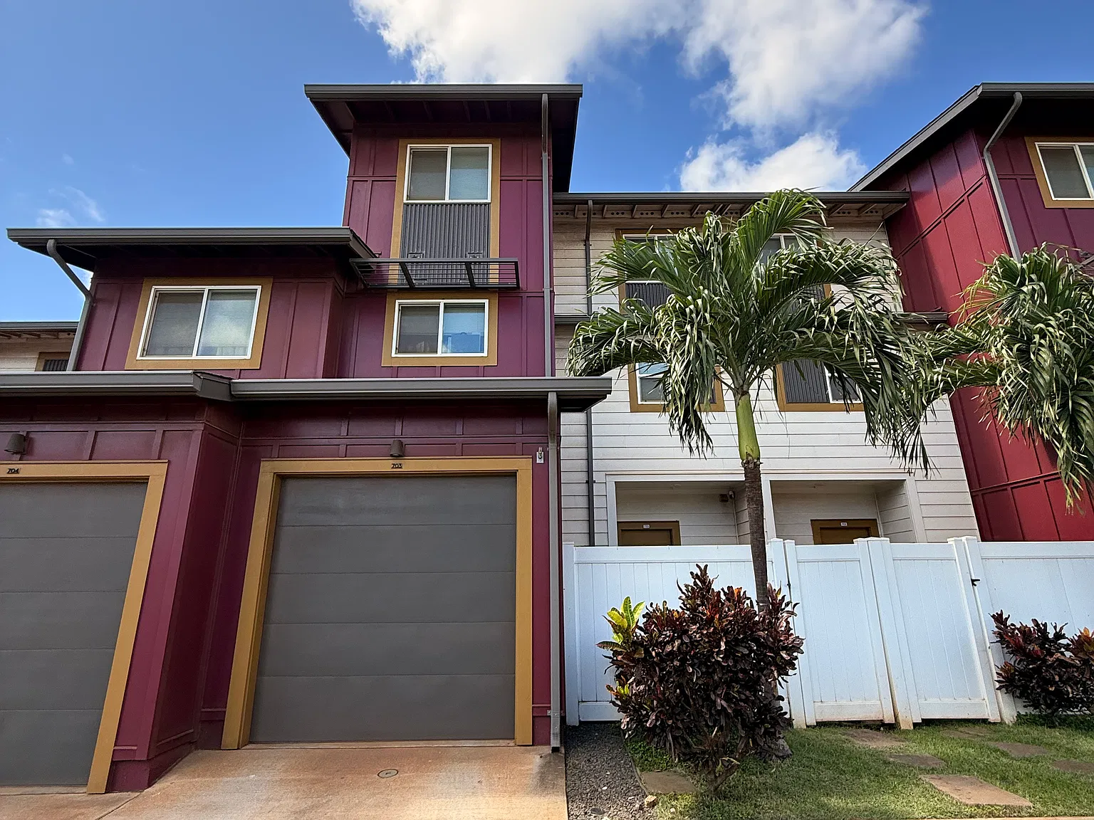 3 bed, 3.5 bath, 1479 sqft, $4,500 — Photo 3