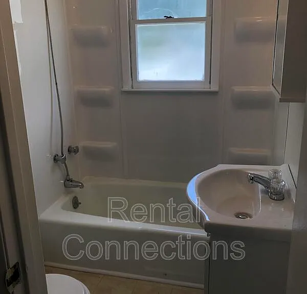 100 Parkview Ln #109-P2 — Photo 2