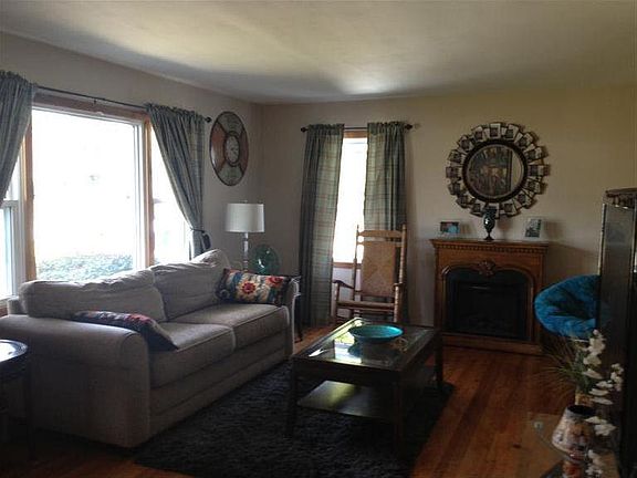 4th image of 435 Blackburn Ave
