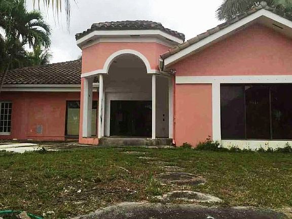 2nd image of 12943 Ixora Cir