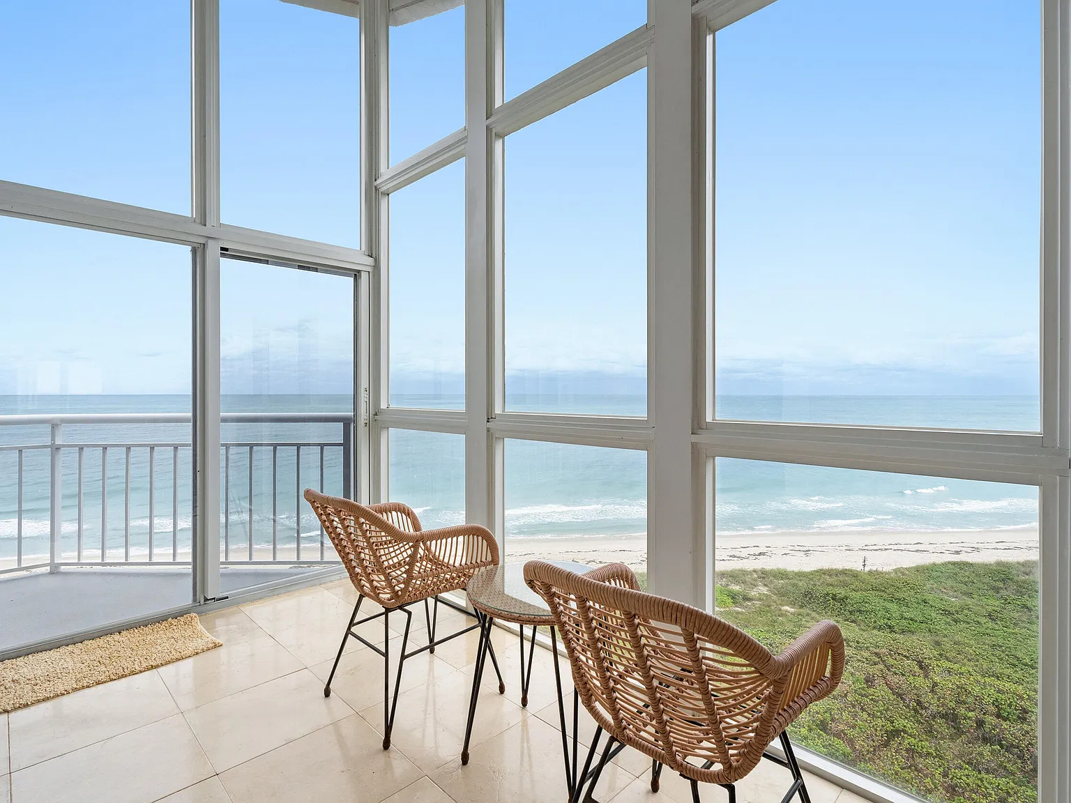 2 bed, 2.0 bath, 1395 sqft, $3,800 — Photo 3