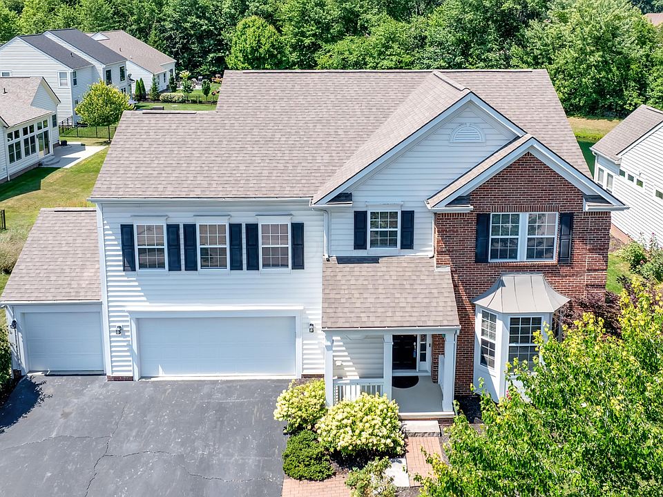 I**Ｎ 5462 Ridge Xing, Hanover Park, IL 60133 | Zillow