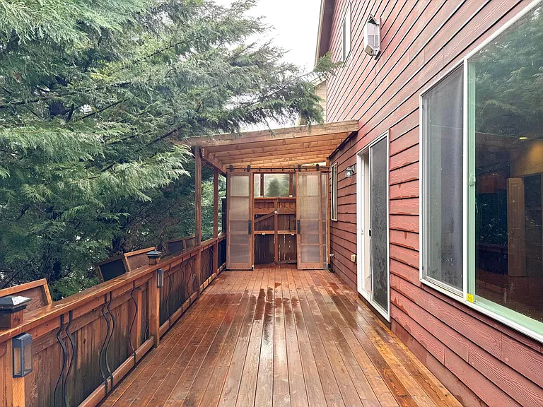 5817 NE 59th Ave — Photo 10
