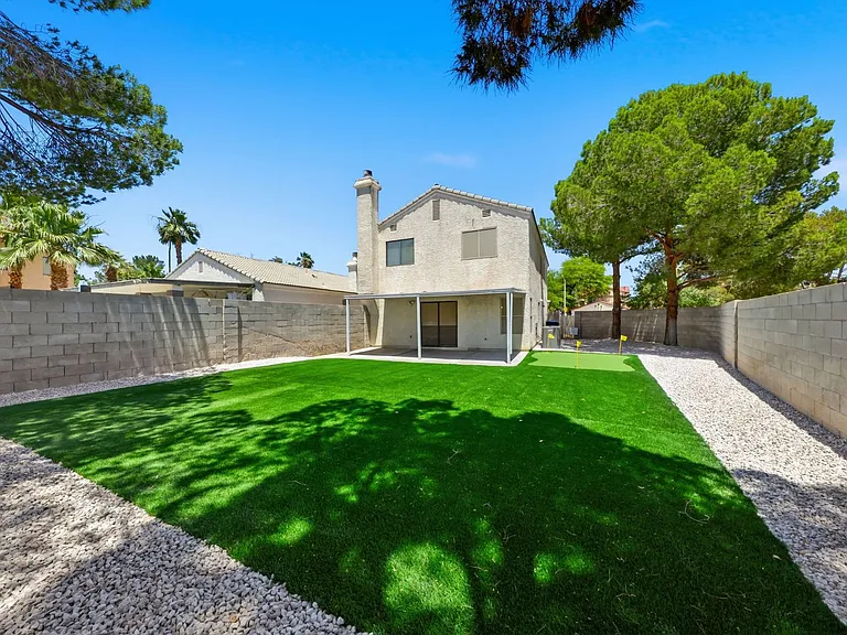 348 Faulkner Ct — Photo 37