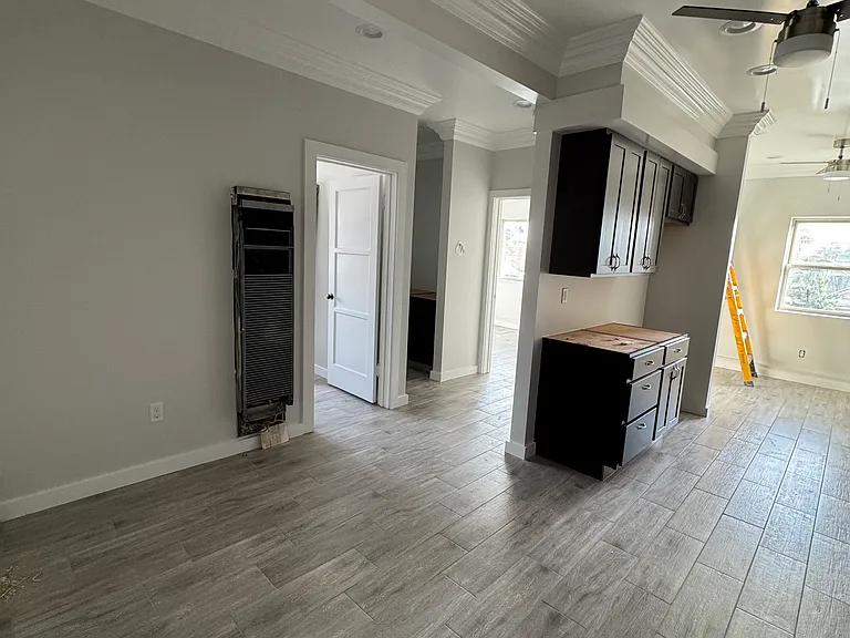 4353 S Western Ave #2 — Photo 1