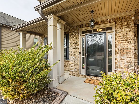 3rd image of 4876 Albany Way