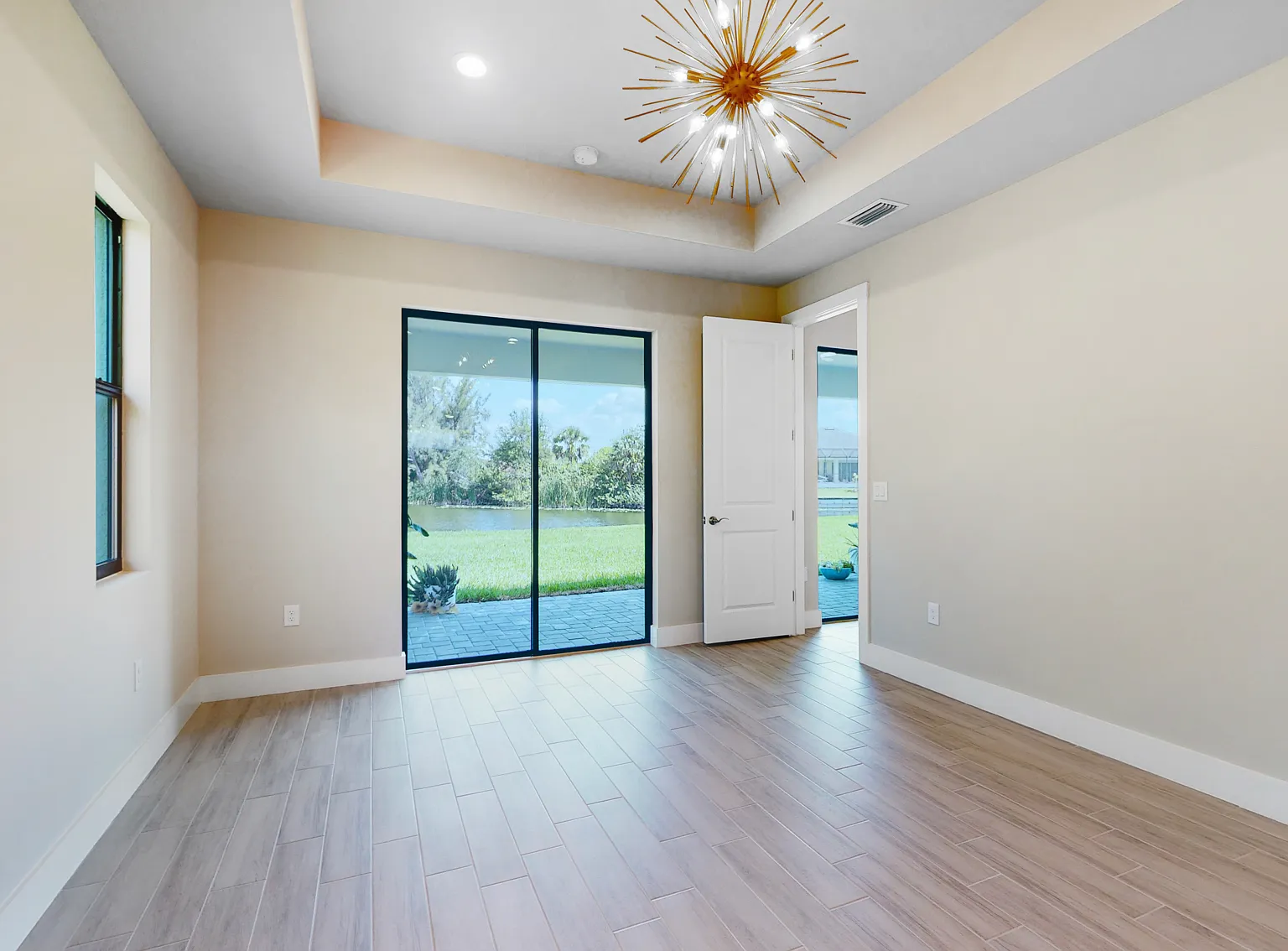 4 bed, 1860 sqft, $2,295 — Photo 3