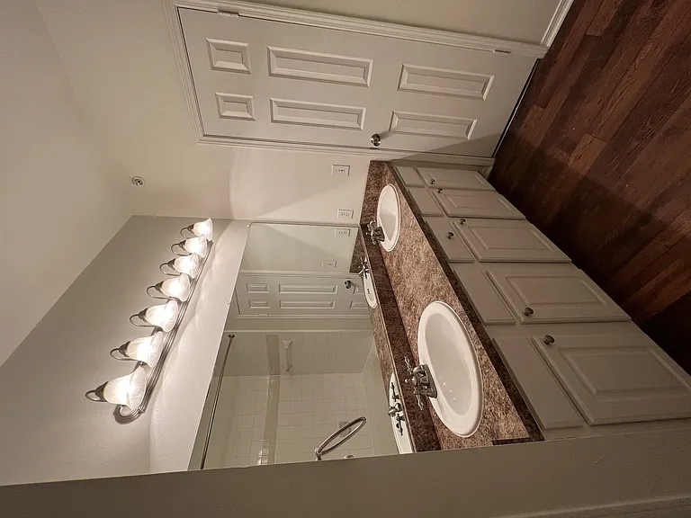 Wesley St. James Apartments at Sandy Springs — Photo 217