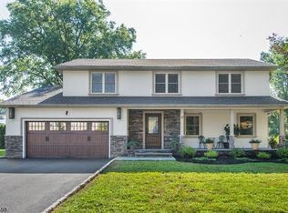 71 Daniels Dr, Clifton, NJ 07013