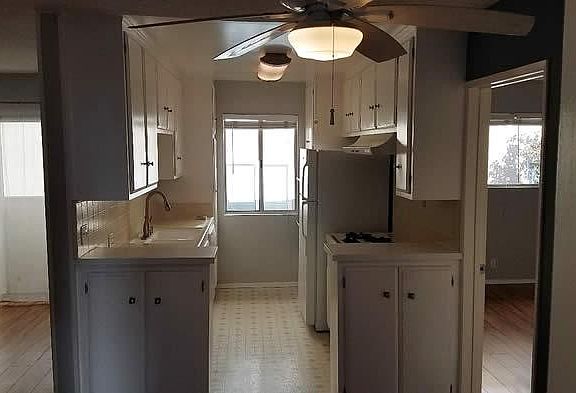 3rd image of 1827 Manning Ave APT 5