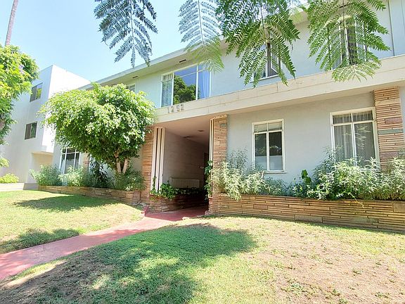 3rd image of 1252 Havenhurst Dr #112