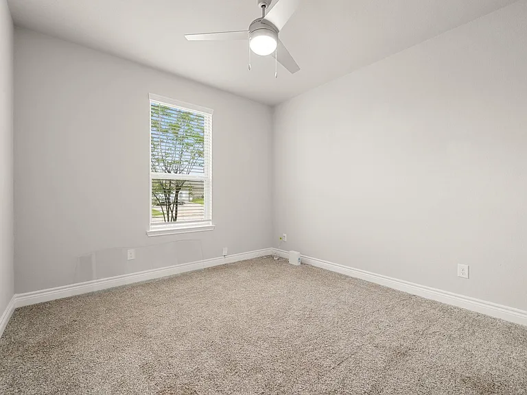 31214 Raleigh Creek Dr — Photo 18