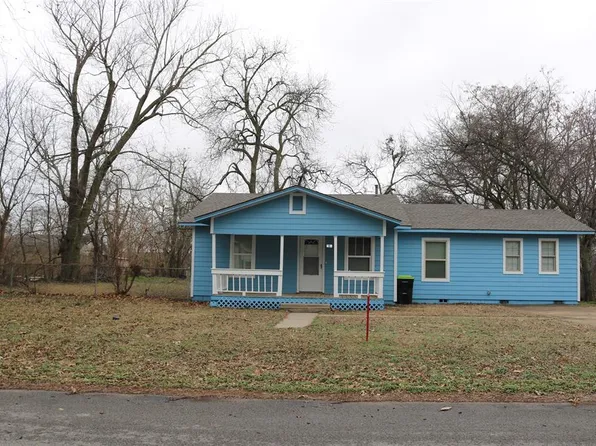706 N Carr Ave, Wynnewood, OK 73098