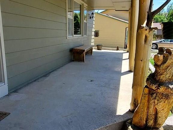 2nd image of 1480 Colorado Dr