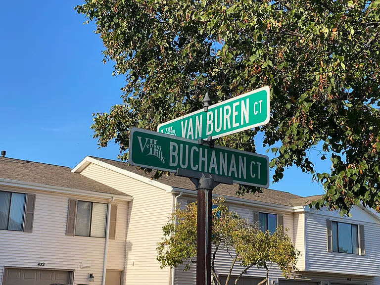 914 Van Buren Ct — Photo 42