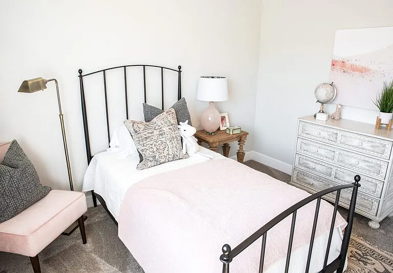 661 S 1803 W — Photo 12