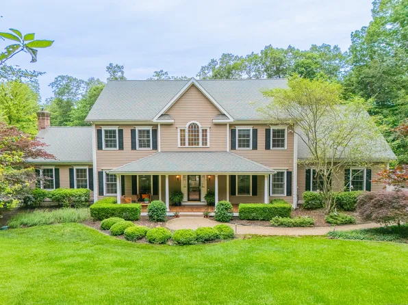 14 Daniels Hill Road, Newtown, CT 06470