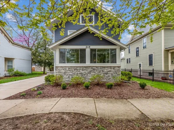 219 N Ellsworth St, Naperville, IL 60540