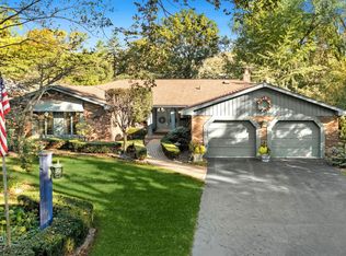 7930 W Deerwood Dr, Palos Park, IL