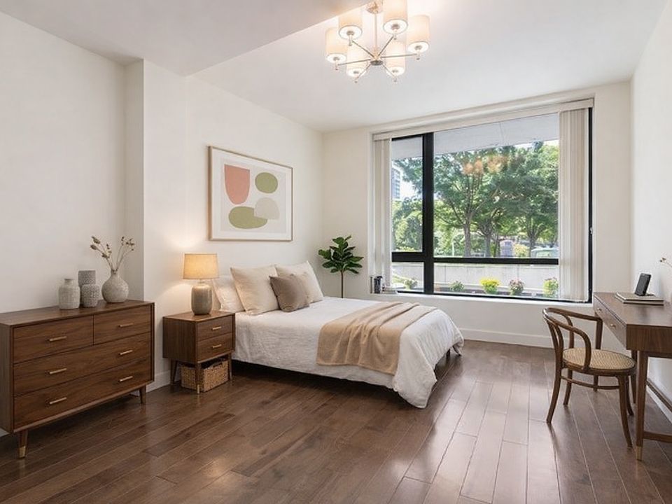 1st image of 1135 45th Ave APT 1A