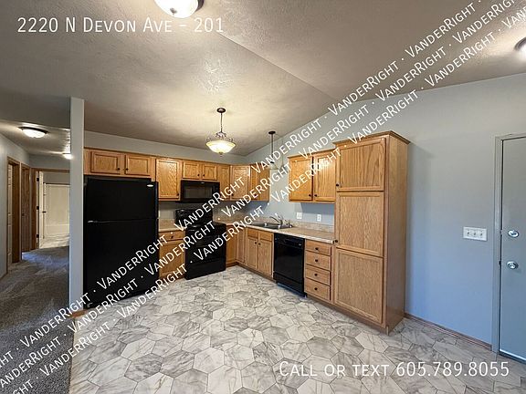 5th image of 2220 N Devon Ave #201