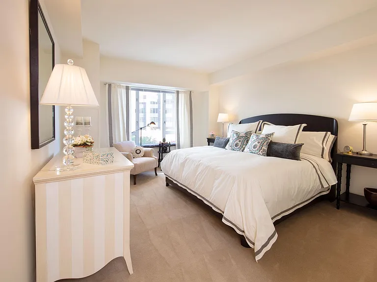 The Colonnade Residences — Photo 25