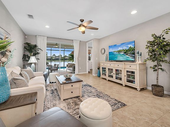 4th image of 14815 Edgewater Cir