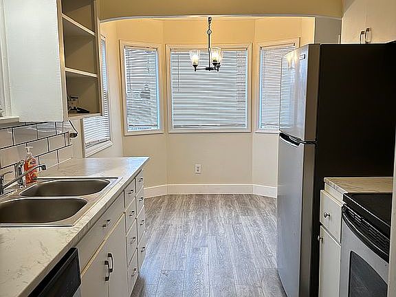 3rd image of 214 E Garland Ave