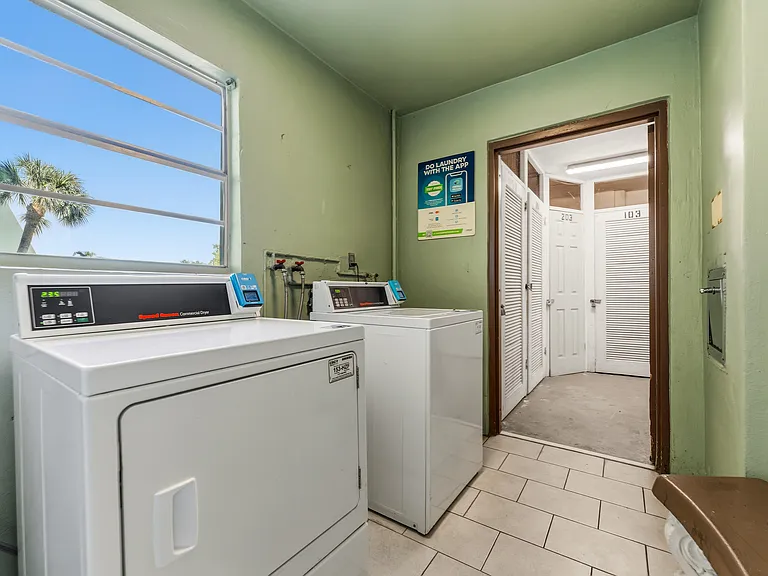 1638 Embassy Dr #208 — Photo 32