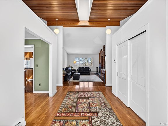 2nd image of 80 Ridgeview Drive