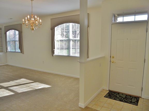 5th image of 9076 Waterway Ct