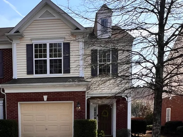 1216 Kingston Grove Dr, Cary, NC 27519