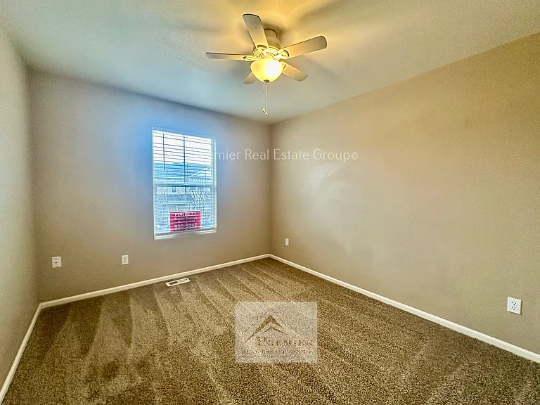 7825 Sandy Springs Point — Photo 8