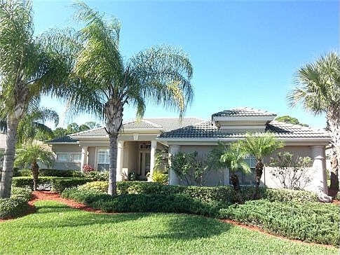 WELCOME TO 2206 BERKLEY WAY IN WESTMINSTER GOLF AND COUNTRY CLUB! SIDE LOADING 2.5 GARAGE!