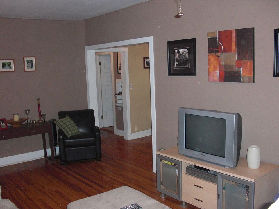 2nd image of 119 Orchard Dr