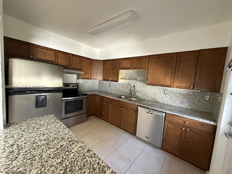 705 NE 92nd St #3 — Photo 10