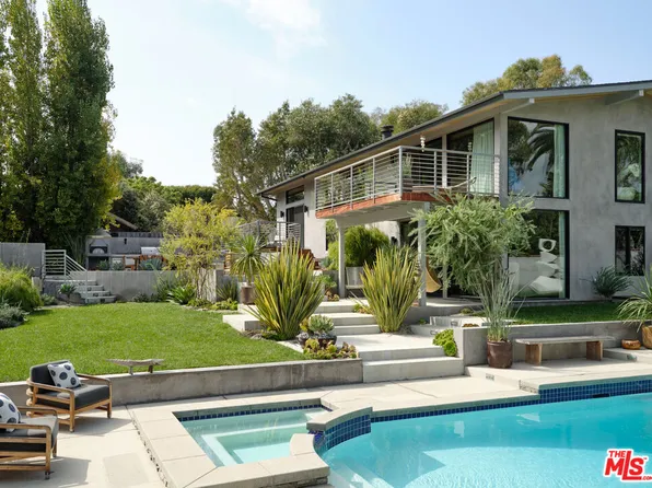 6738 Wildlife Rd, Malibu, CA 90265