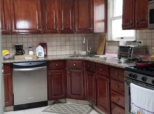 21 Monroe St, Franklin Square, NY 11010