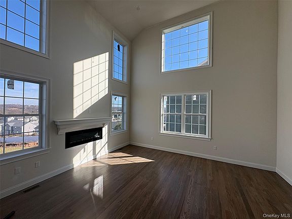 3rd image of 30 Dartmouth Drive