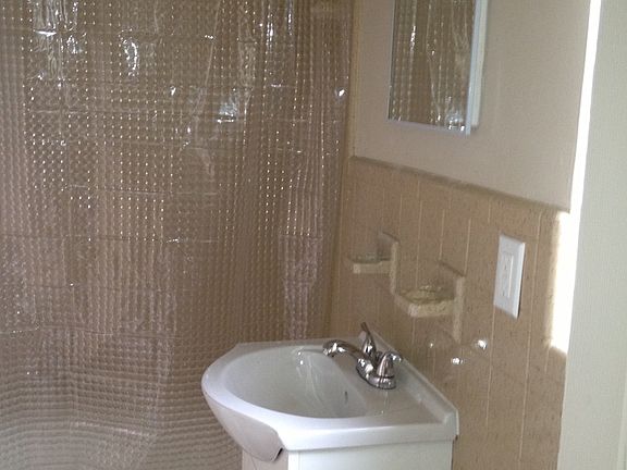 4th image of 1321 Givens St #7A