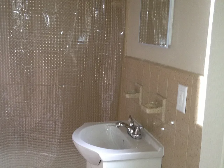 1341 Givens St #14A — Photo 6