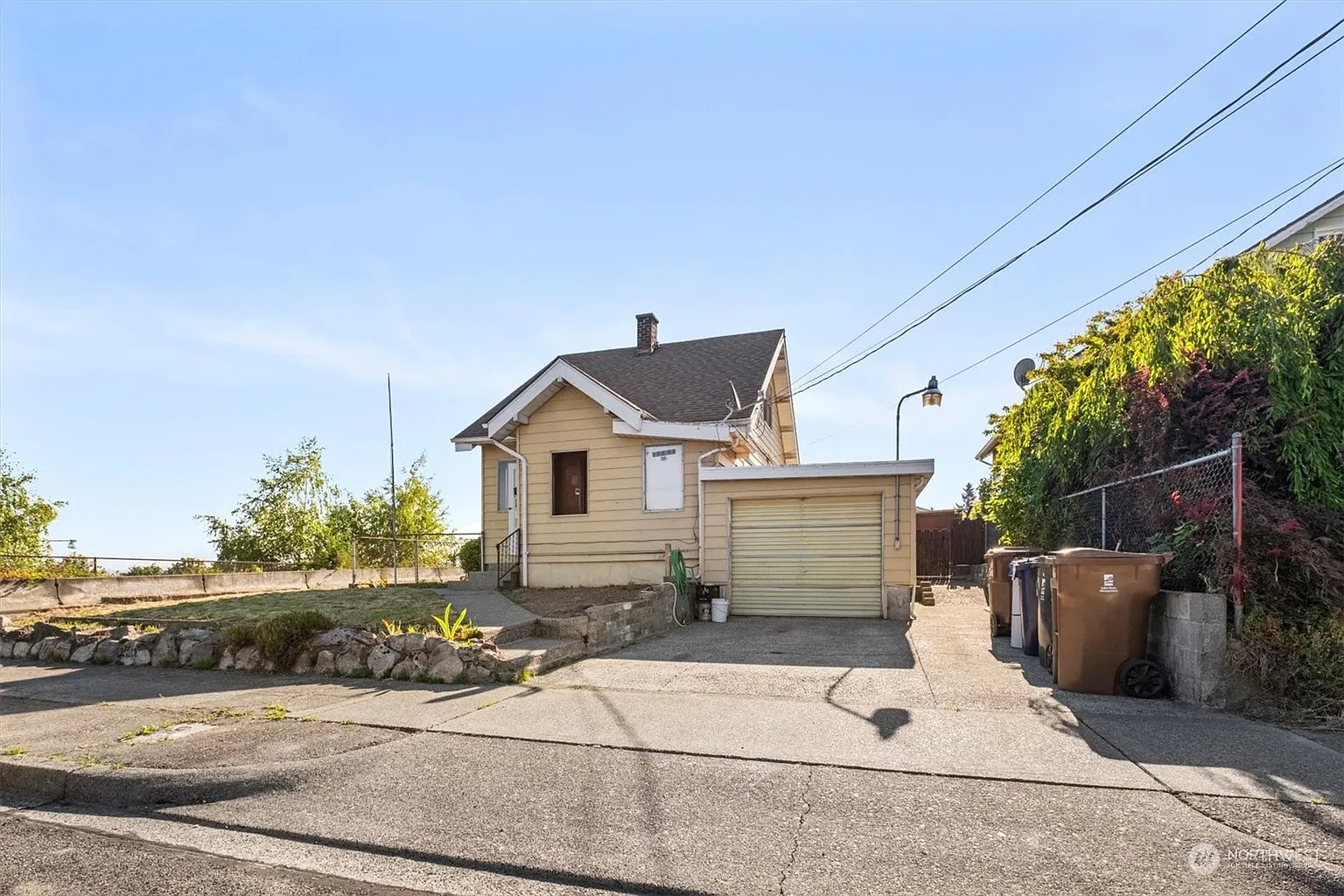 3307 S K Street photo 1