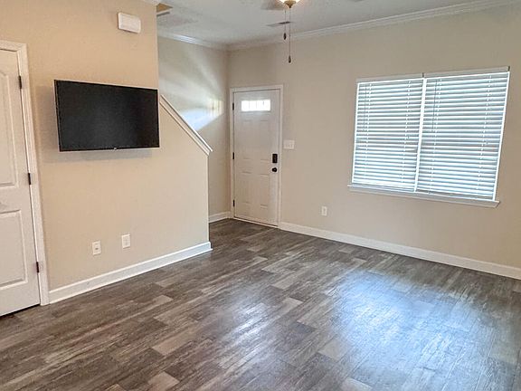 5th image of 203 Justice Farm Dr