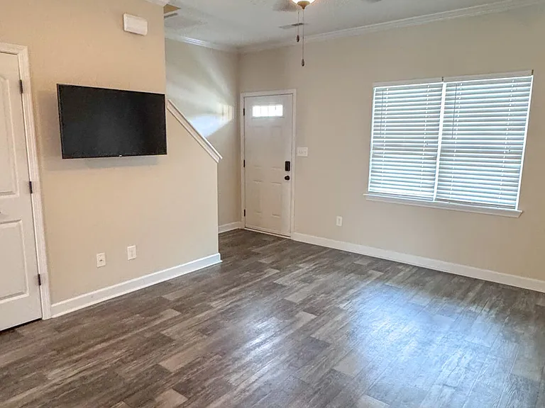 203 Justice Farm Dr — Photo 5