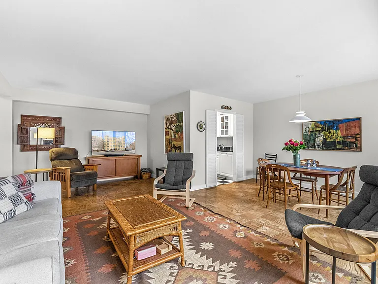 5410 Connecticut Ave NW #811A — Photo 8
