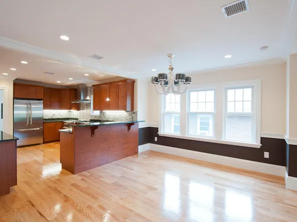 379 Belmont St #1, Belmont, MA 02478