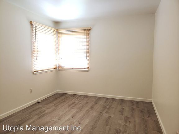 5th image of 4444 Kamloop Ave
