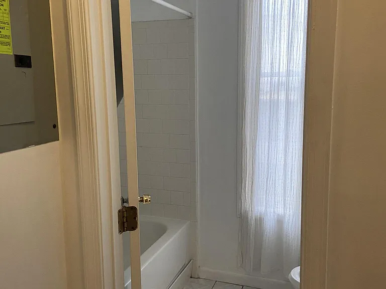 814 S Bond St #2 — Photo 10