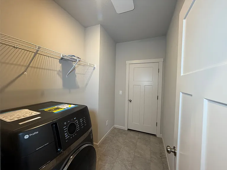 4057 SW Reindeer Ave — Photo 9